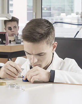 凯罗尔·切尔西-昆仑手表官方售后服务中心