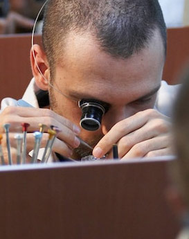 安尼塔·阿普里尔-天津昆仑手表官方售后服务中心